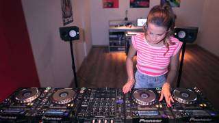 Juicy M & 4 CDJs – NEW 2014