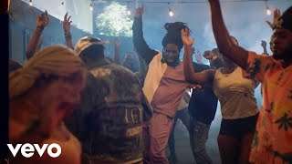 Chronixx – COOL AS THE BREEZE/FRIDAY (Official Video)