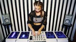 Juicy M – 4 iPads Mix